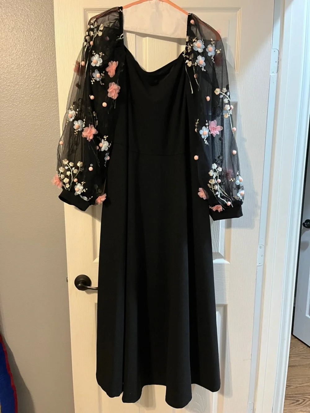Black Floral Mesh Sleeve Formal Maxi Dress - Picture 1 of 4